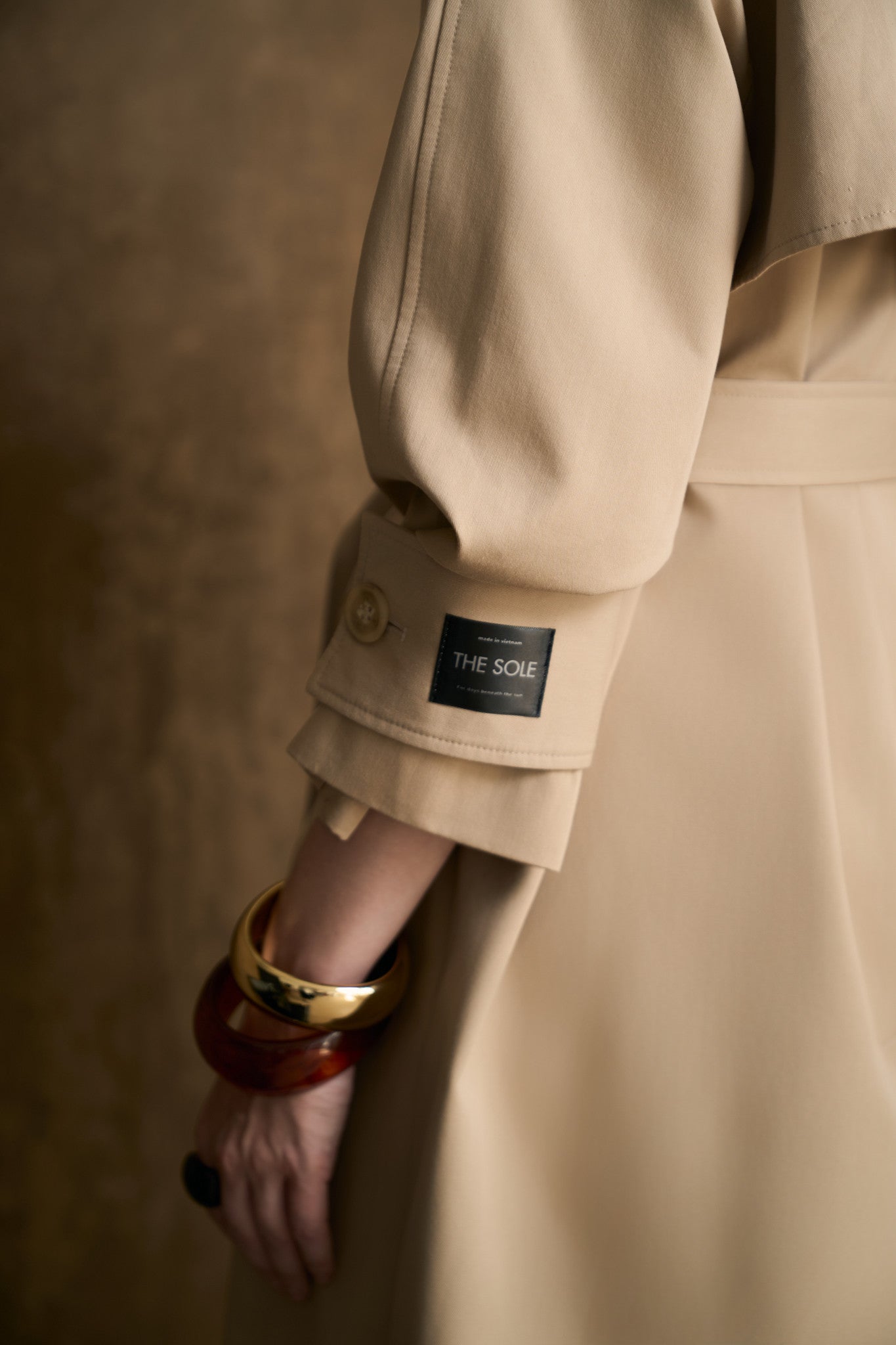 ALBA SIGNATURE TRENCH COAT - KAKI